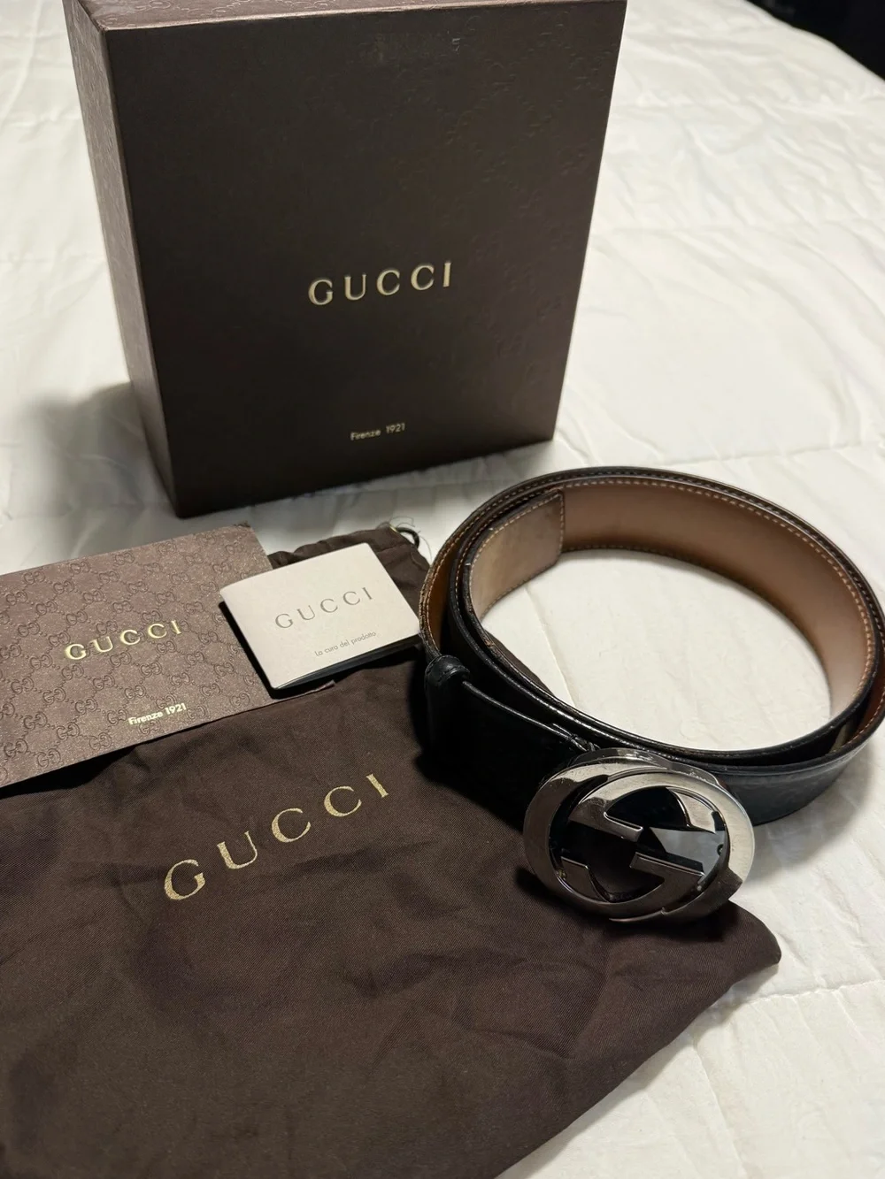 Gucci Black Leather Men's Belt with Silver Double G Buckle and Brown Interior